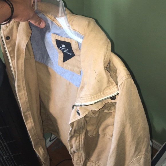 Hooded / Collared Coat - Picture 2 of 6